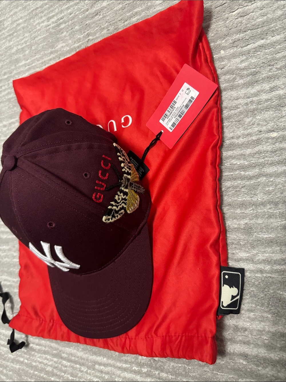 Gucci Maroon Baseball Cap with White NY and Bee Patch - Picture 4 of 4